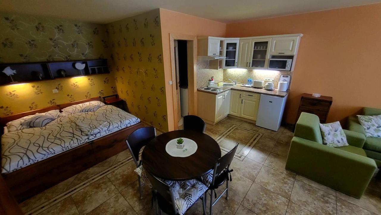 Selfness Roznava Aparthotel Ngoại thất bức ảnh