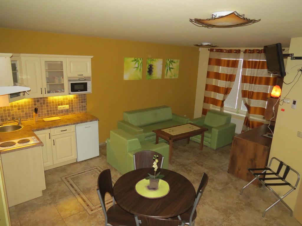 Selfness Roznava Aparthotel Phòng bức ảnh